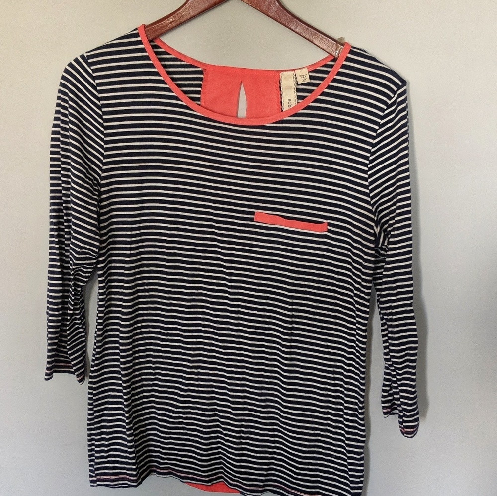 🌵3/$20 Robin K Navy and Bright Coral Stripe Top